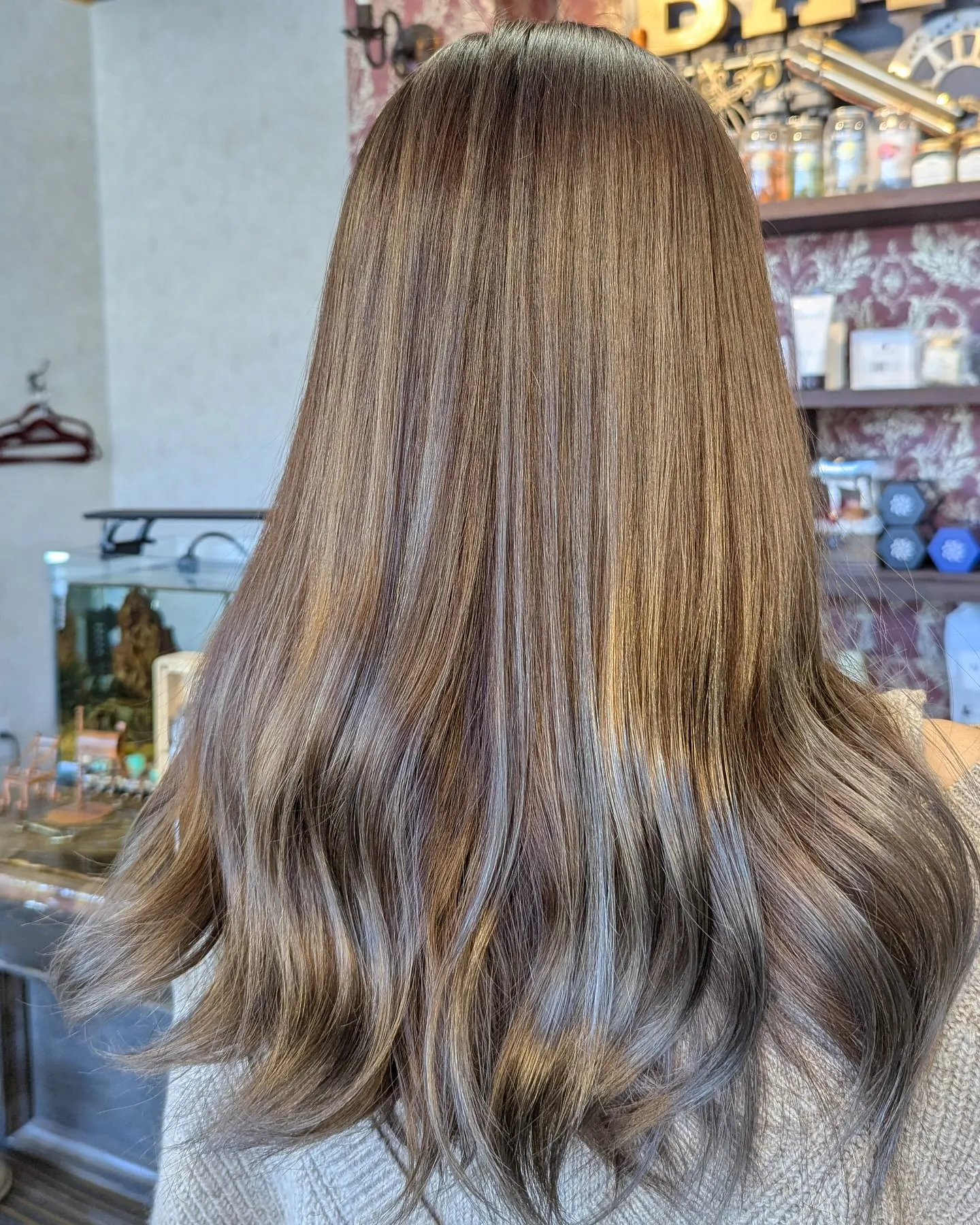 【表面プラチナグレージュ】